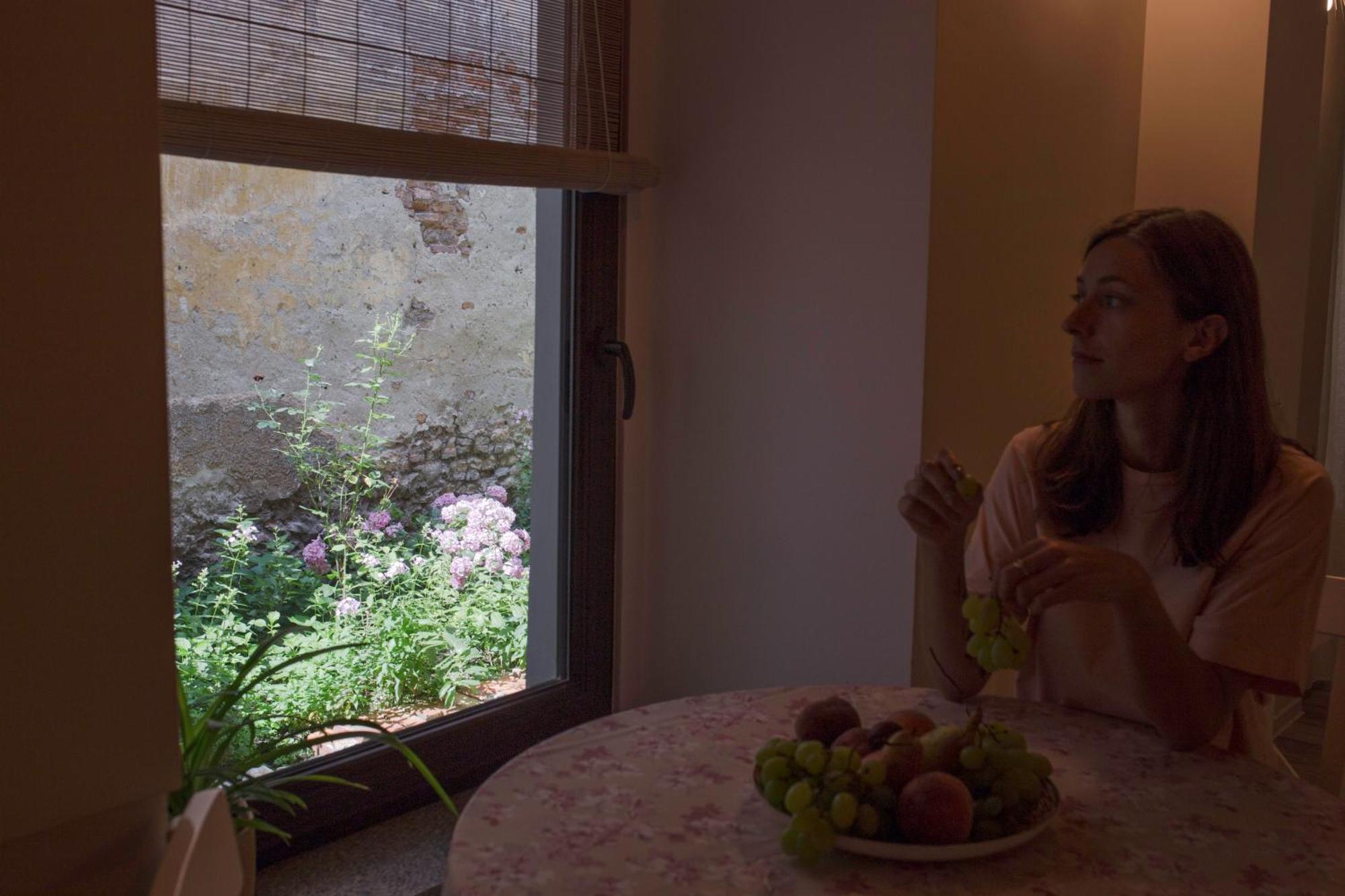 Seek And Hide - Little Julia'S Hideaway Braşov Buitenkant foto